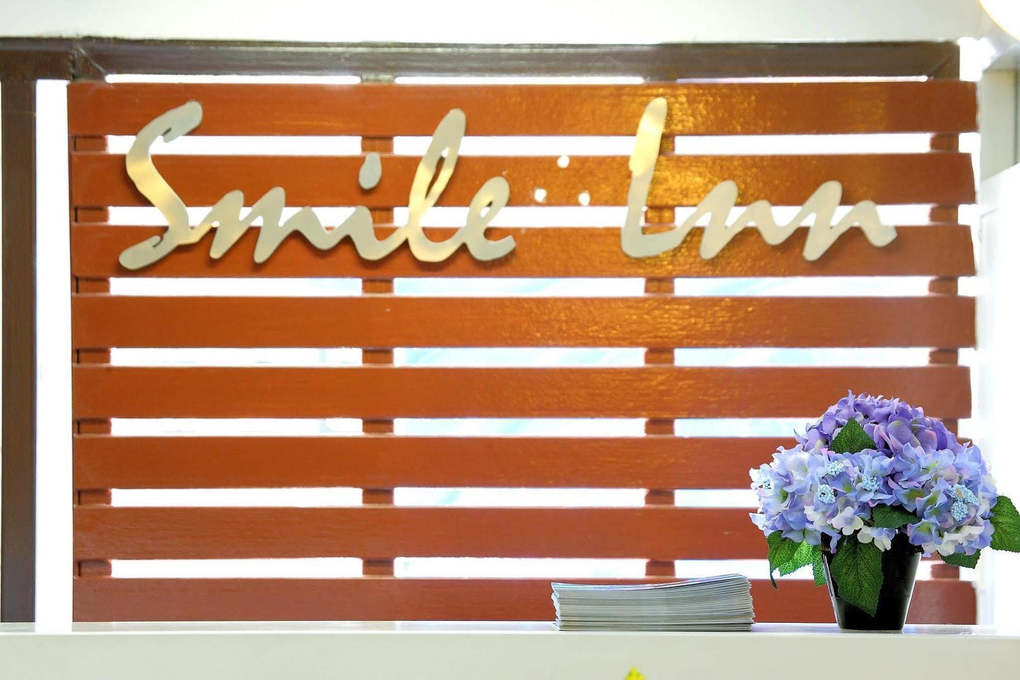 Smile Inn Банкок Екстериор снимка